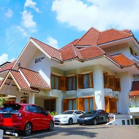 Sofyan Hotel Cut Meutia Jakarta Exterior photo