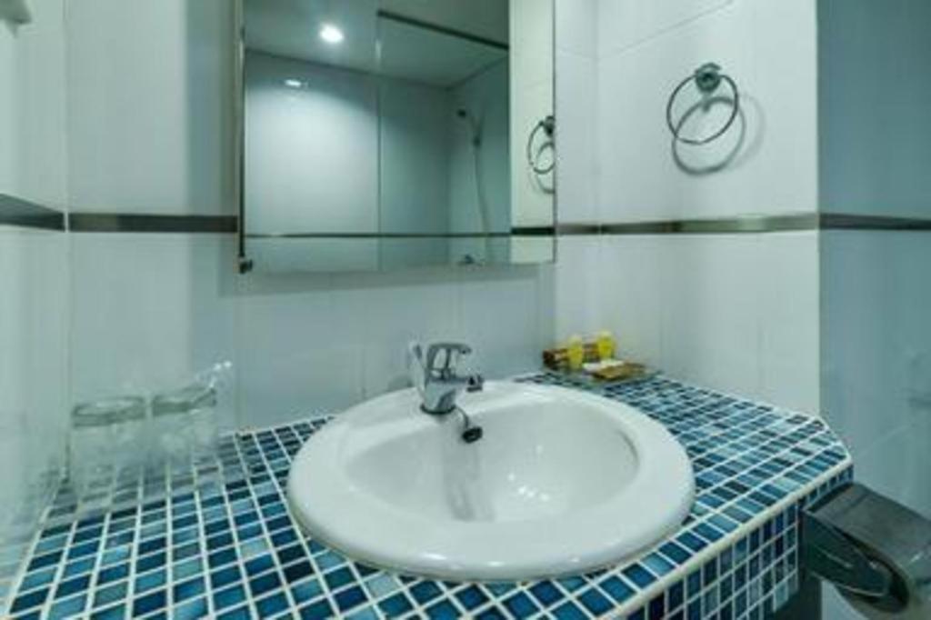 Sofyan Hotel Cut Meutia Jakarta Exterior photo